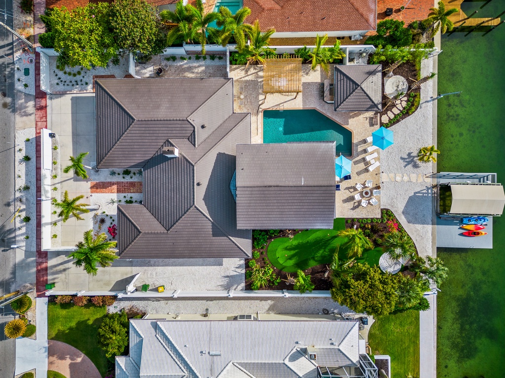 Manatee Cove - By Lido Key Vacations