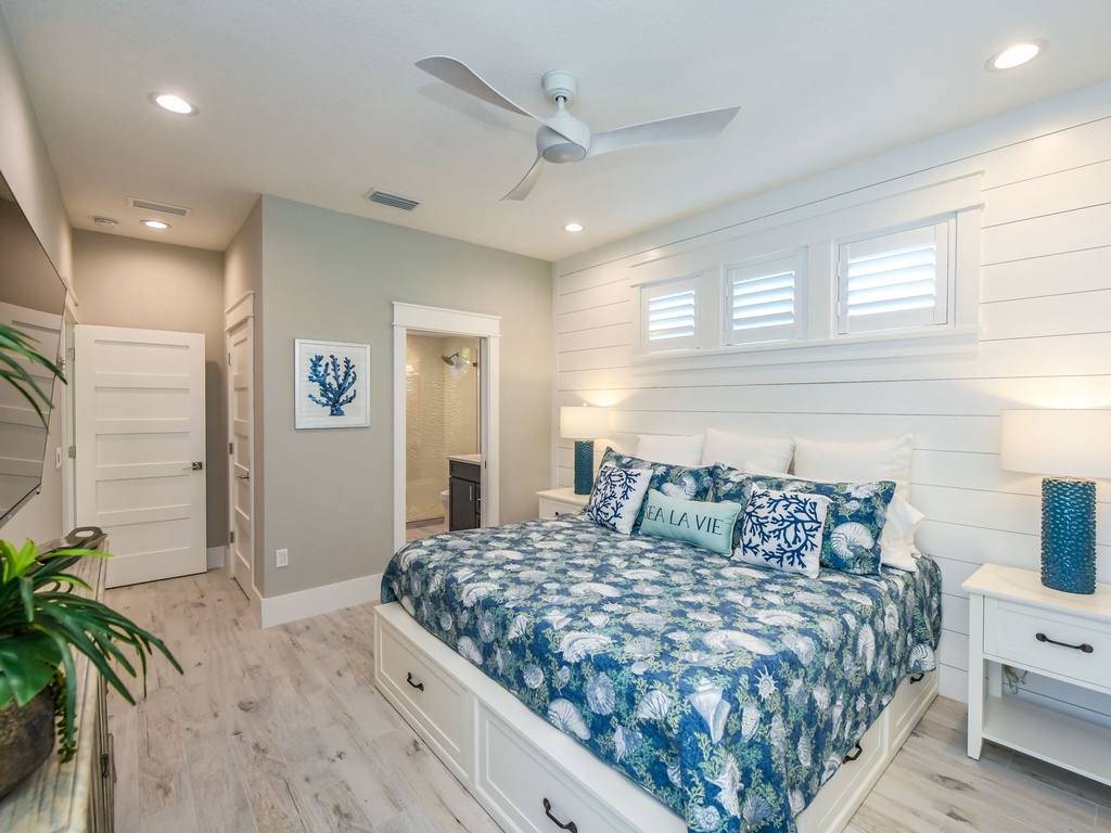 Primary Bedroom, Balcony Access, Second Floor - King