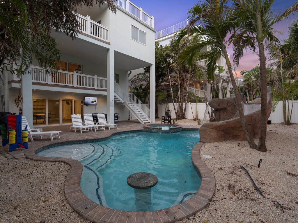 Swim Up Bar