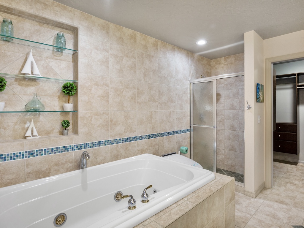 Primary Bathroom, Ensuite