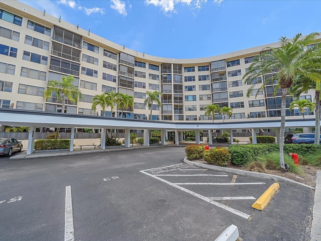 Harbor Towers Unit 603 by Tropical Sands Accommodations