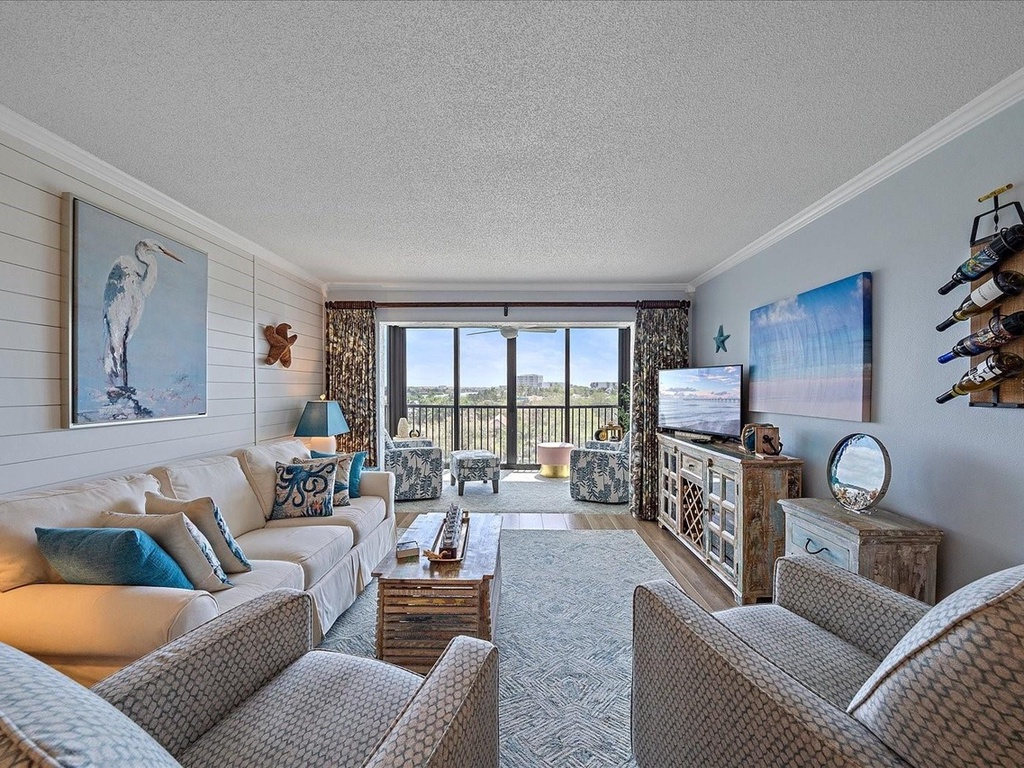 Harbor Towers 603