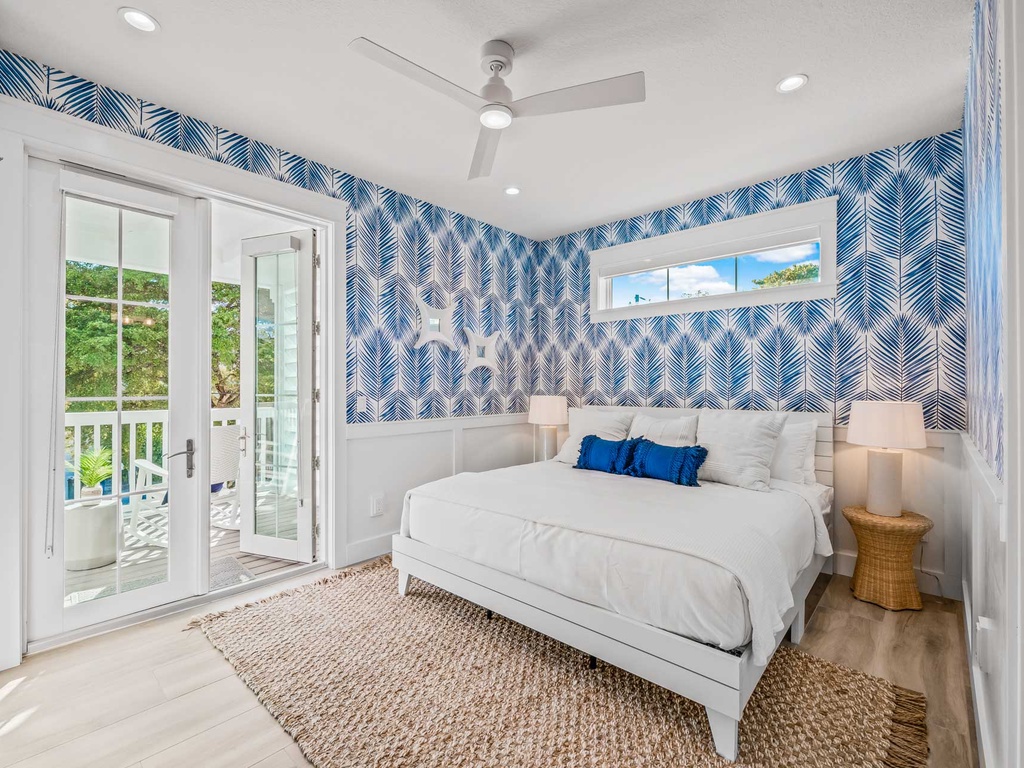 Fourth Bedroom (1st floor), King bed