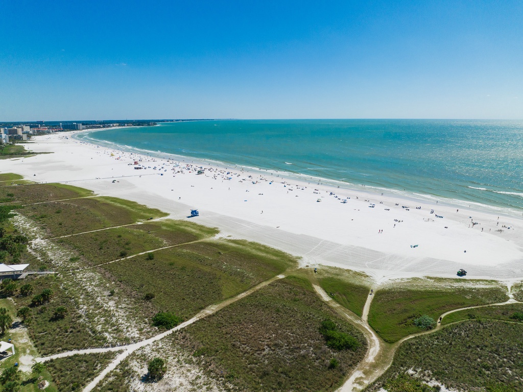 Sunset Royale - Tropical Sands Accommodations