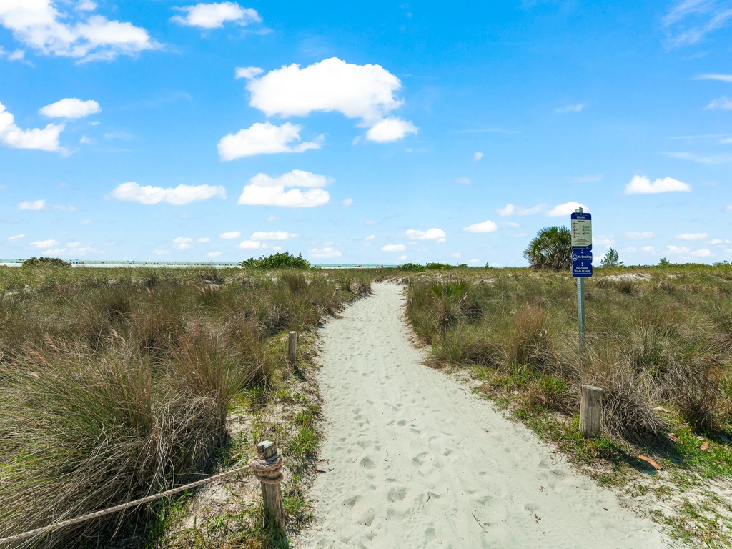 Sunset Royale - Tropical Sands Accommodations