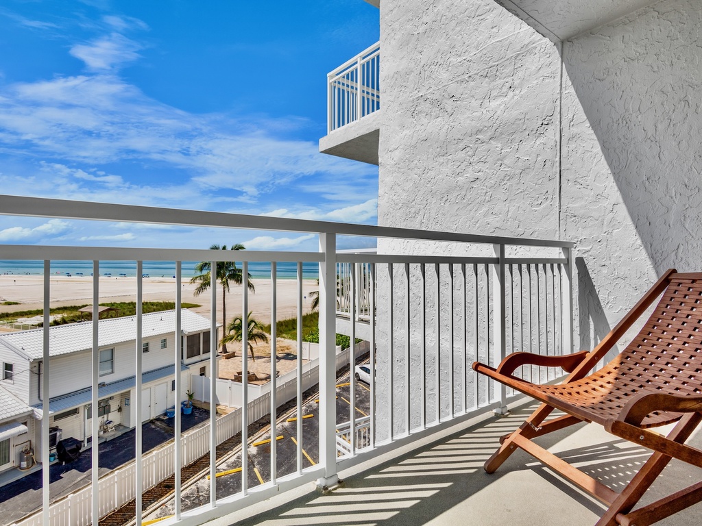 Jamaica Royale 404 by Tropical Sands Accommodations