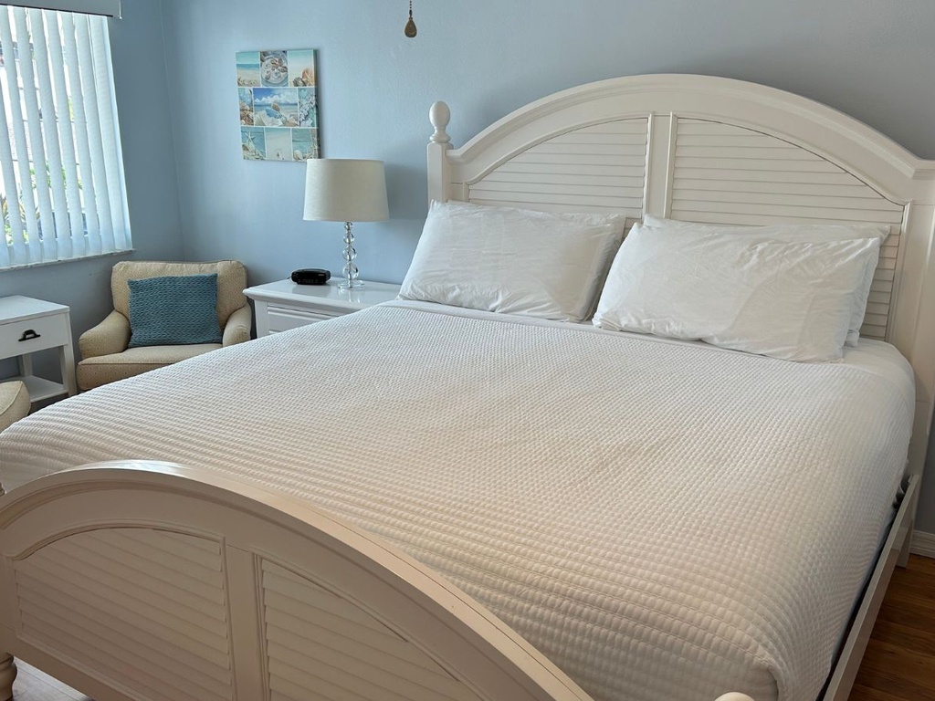 Primary Bedroom, King bed