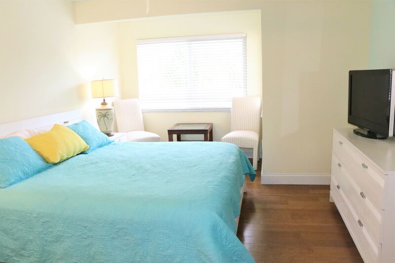 Primary Bedroom, King bed