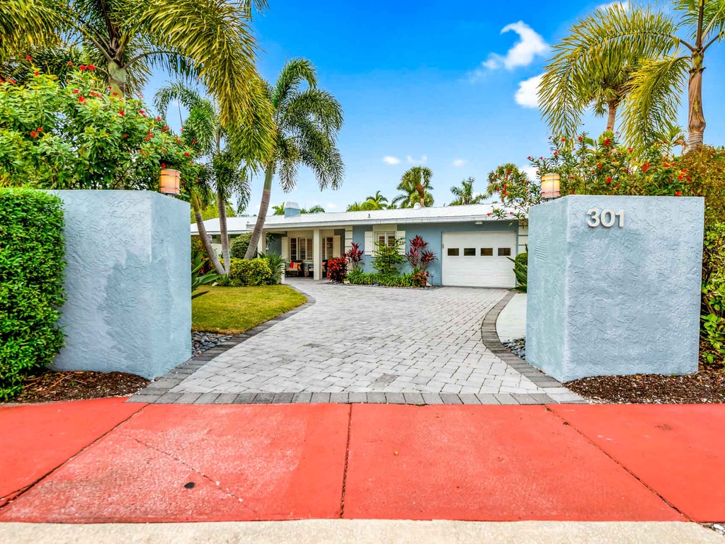 Blue Palm by Lido Key Vacations