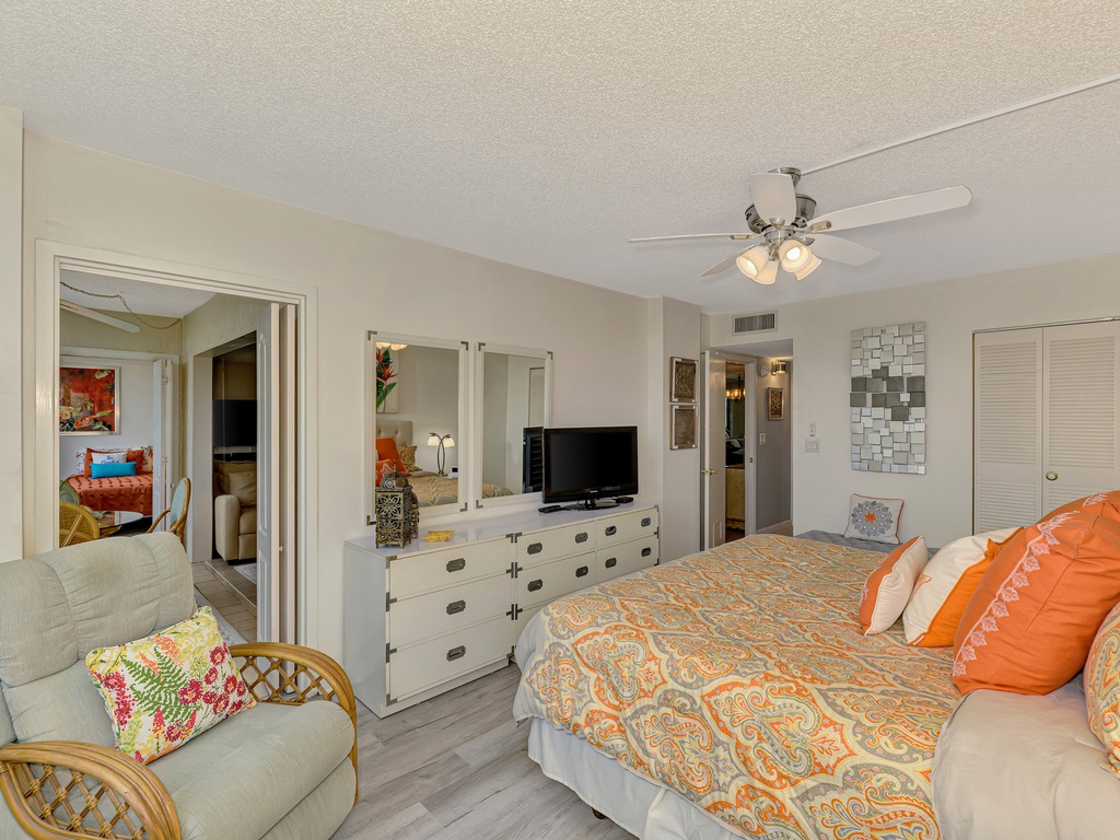 Primary Bedroom, King