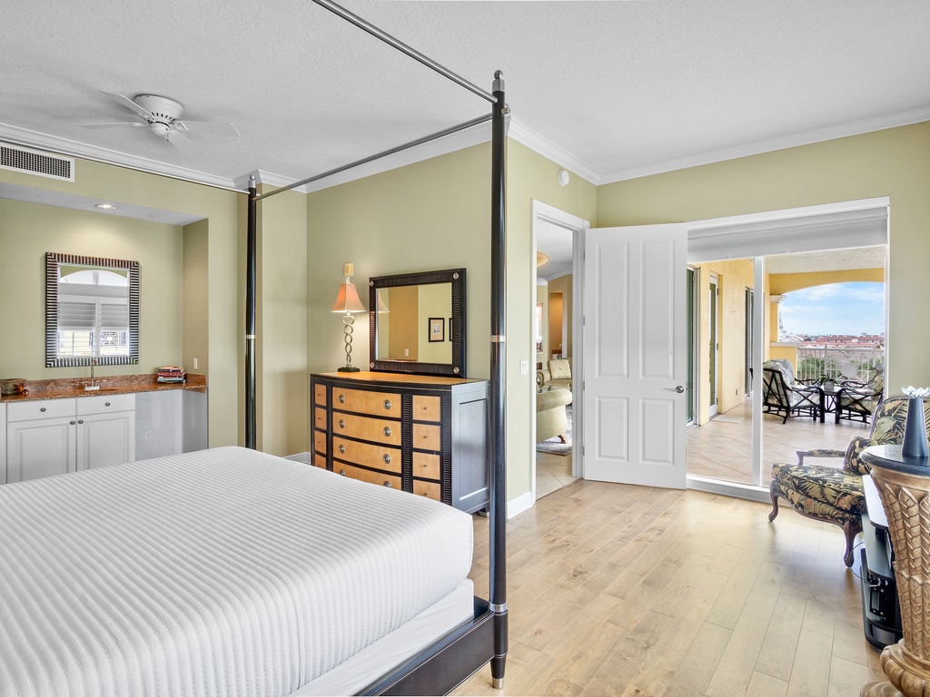 Primary Bedroom, King