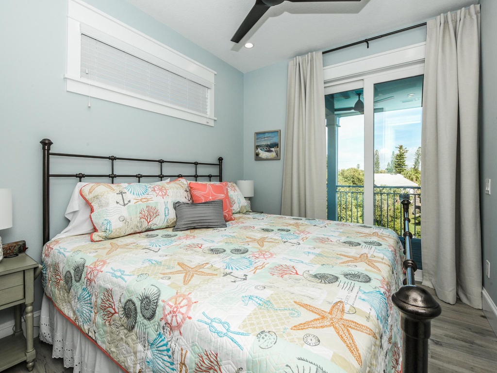 Fifth Bedroom, King with Balcony Access