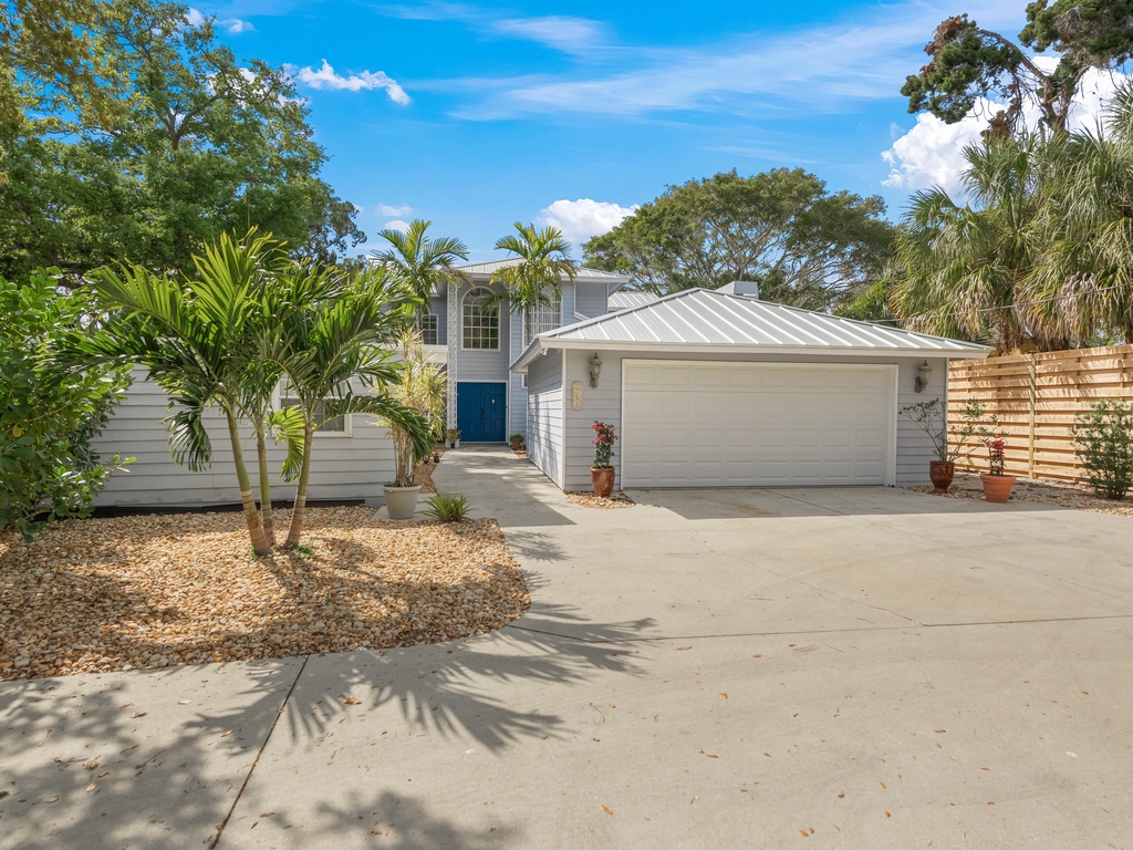 Sunset Cove by Siesta Key Luxury Rental Properties