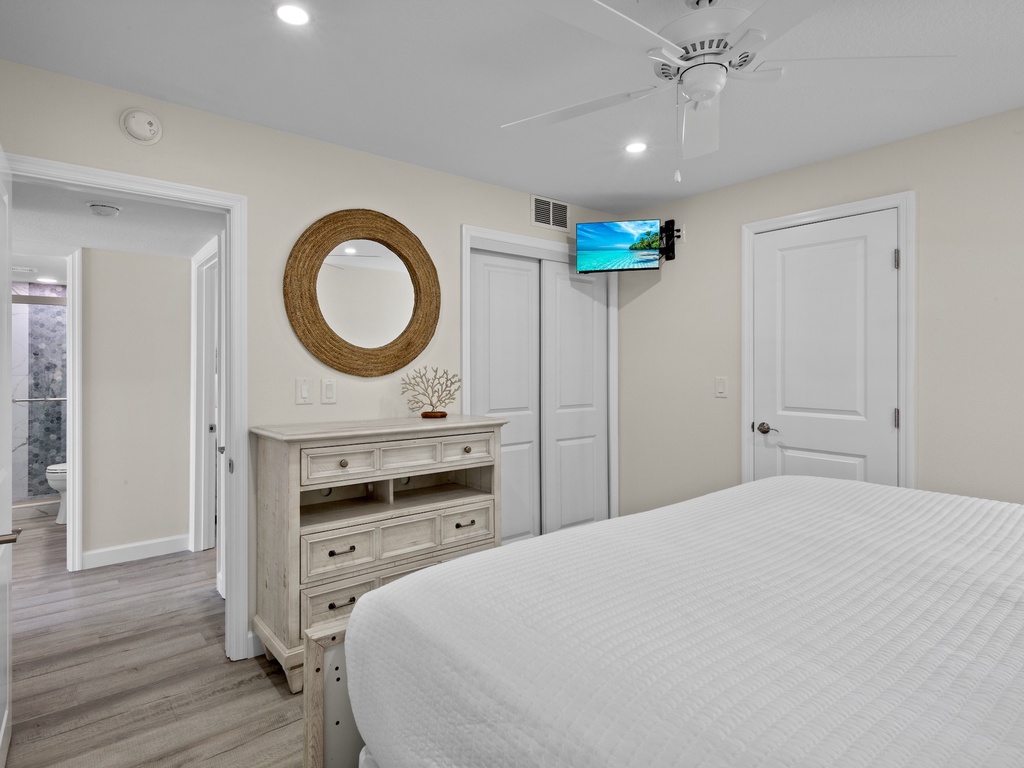 Primary Bedroom, King bed and TV