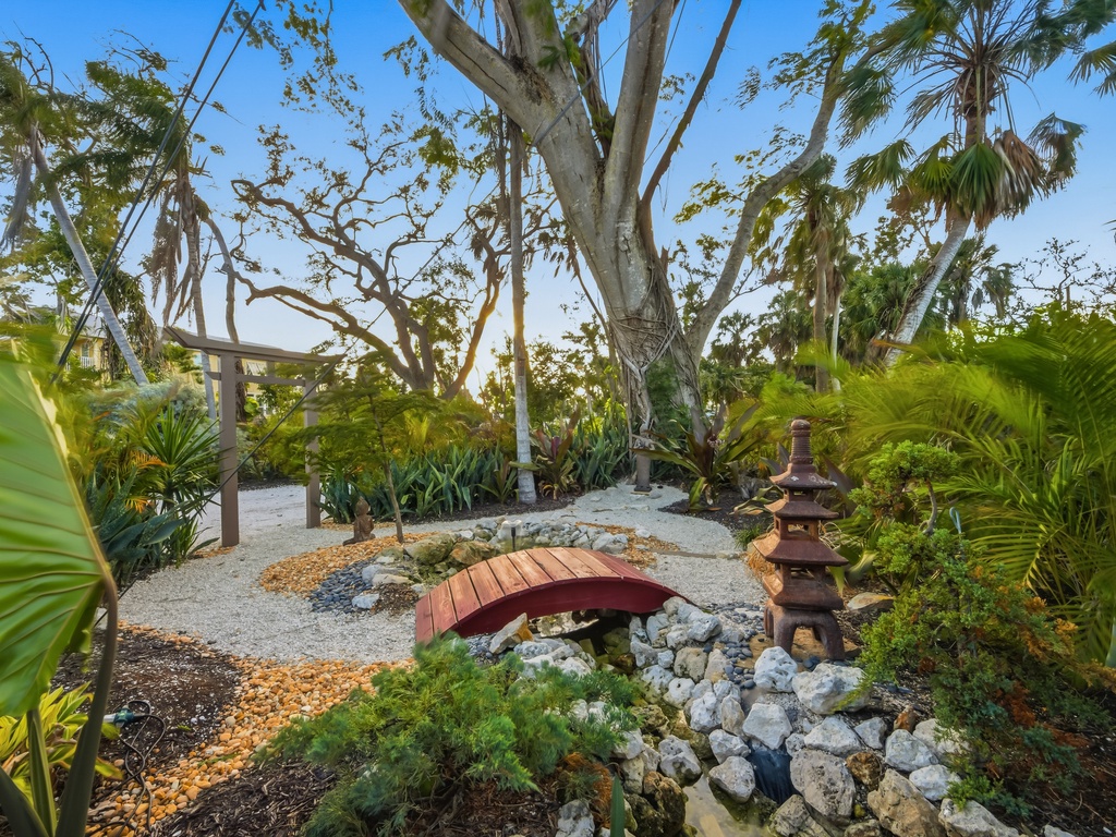 Sundown Sanctuary by Siesta Key Luxury Rental Properties