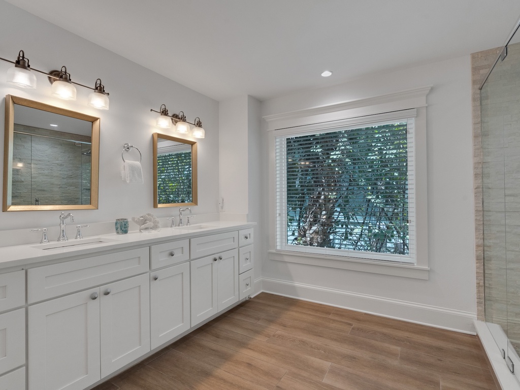 Primary Bathroom, Ensuite