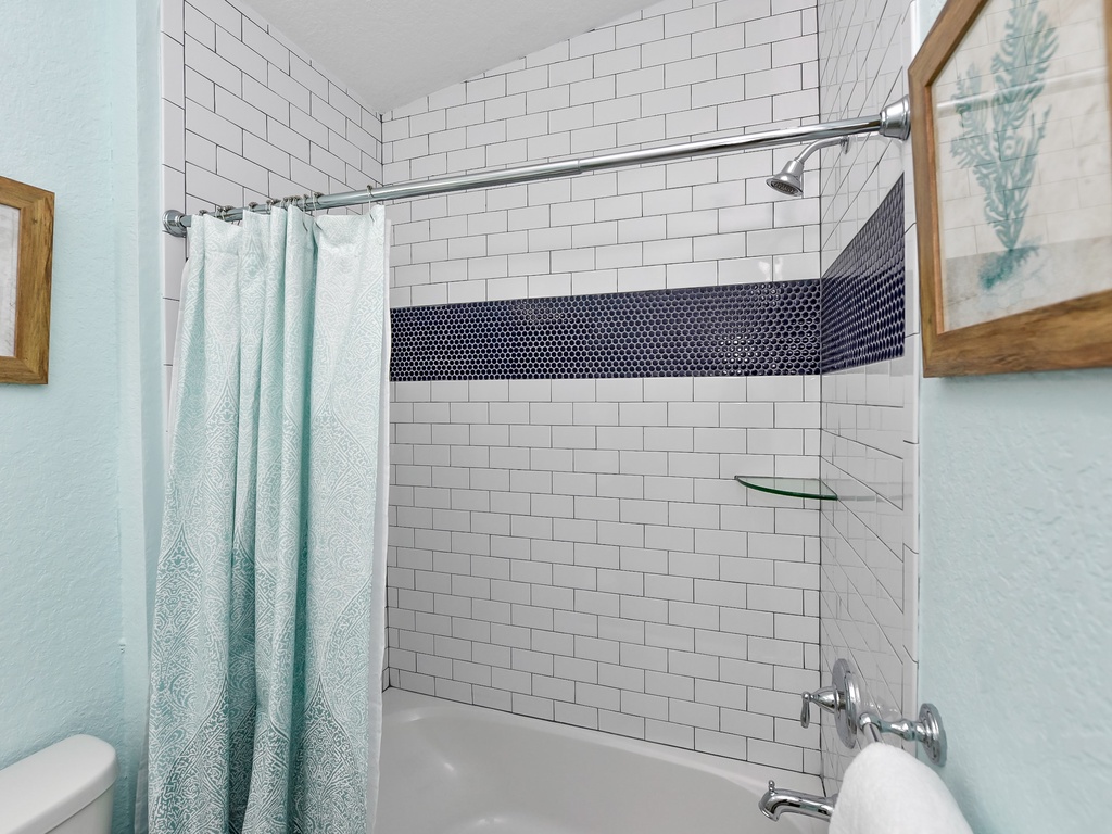 Seventh Bedroom, Ensuite Bathroom