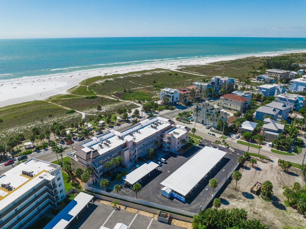 Sunset Royale - Tropical Sands Accommodations