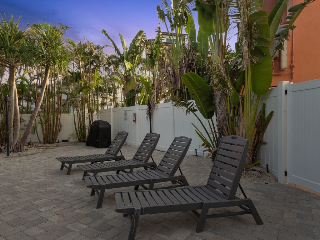 Poolside Loungers, Outdoor Grill