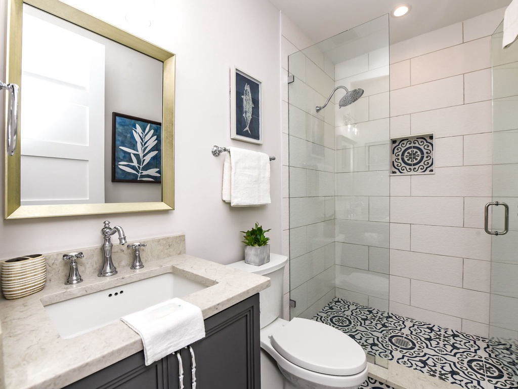 Fourth Bedroom (2nd floor), Ensuite Bathroom