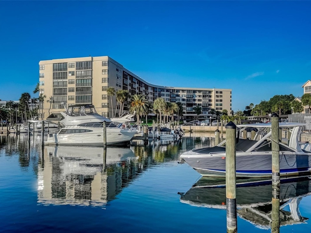 Harbor Towers Unit 603 by Tropical Sands Accommodations