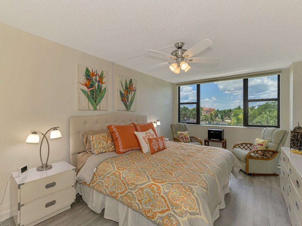 Primary Bedroom, King