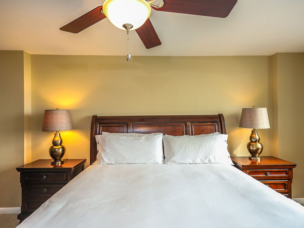 Second Bedroom, King