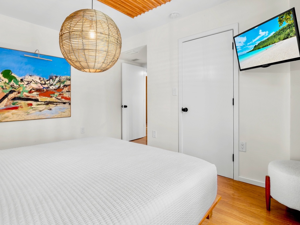 Primary Bedroom - King