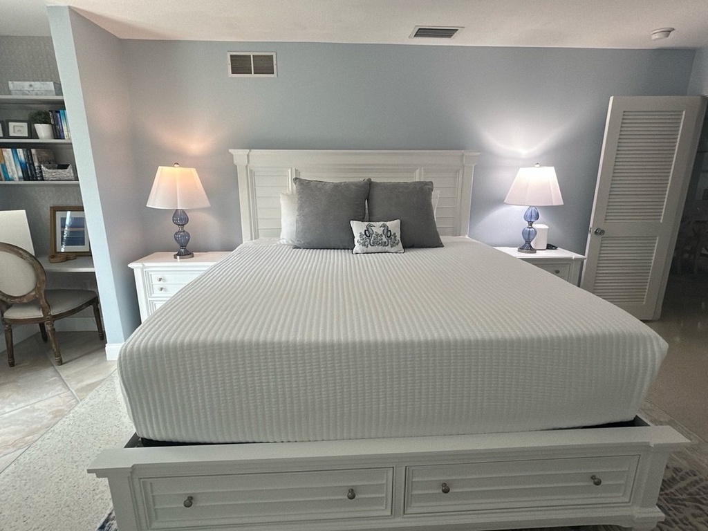 Primary Bedroom, King