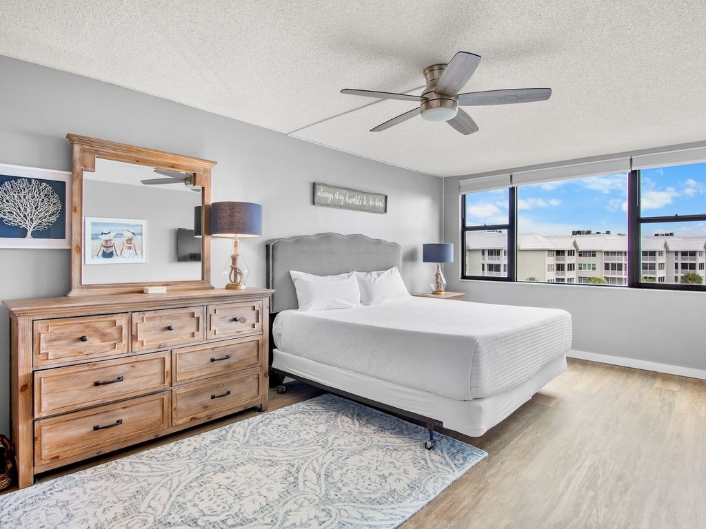 Harbor Towers Unit 515 by Tropical Sands Accommodations