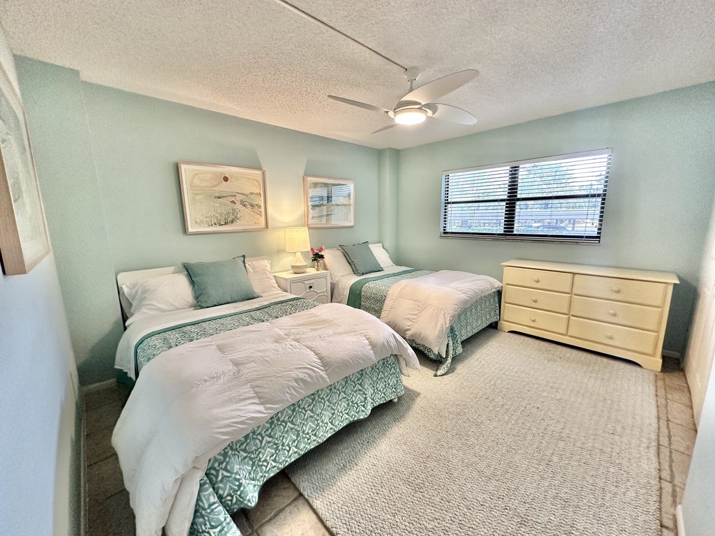 Third Bedroom- Two Twins