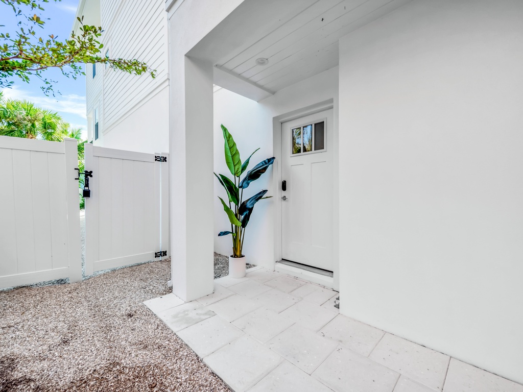 Private Entrance