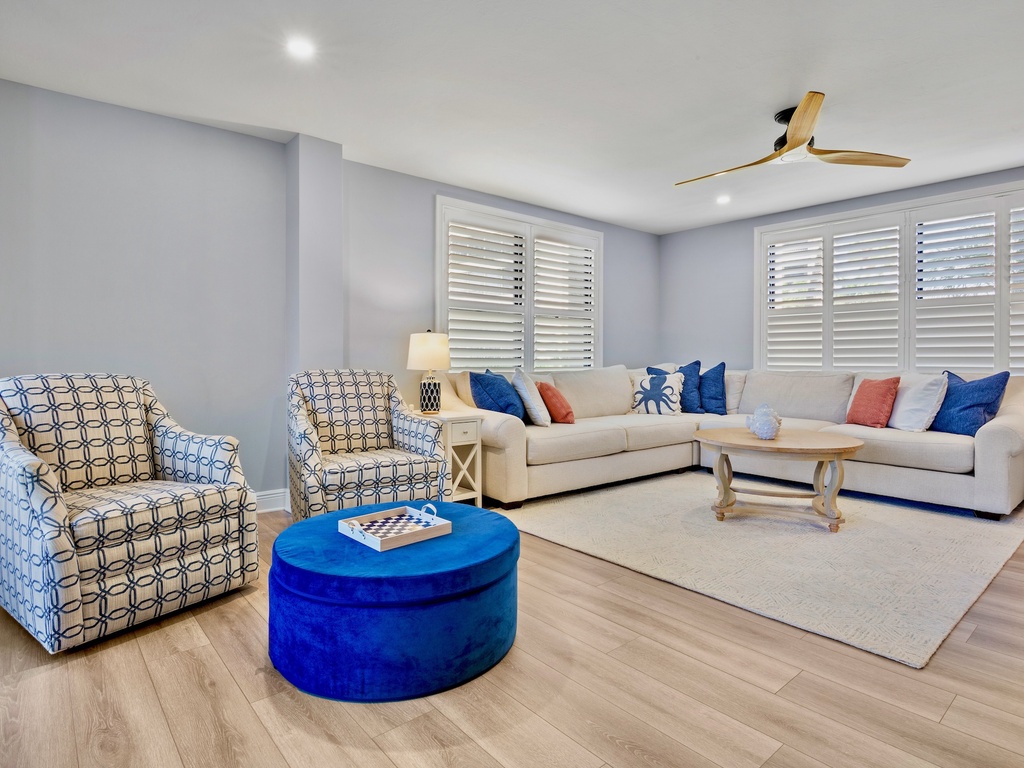 Gulf and Bay Club B110 by Tropical Sands Accommodations