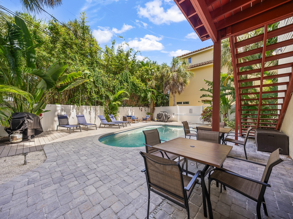 Outdoor Dining Area