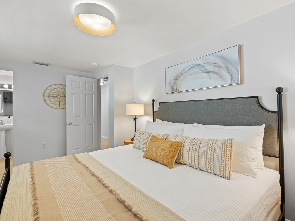 Primary Bedroom - King