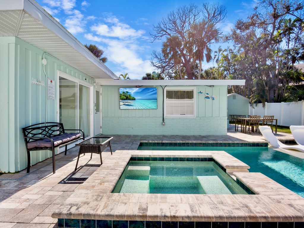 Private Pool and Spa