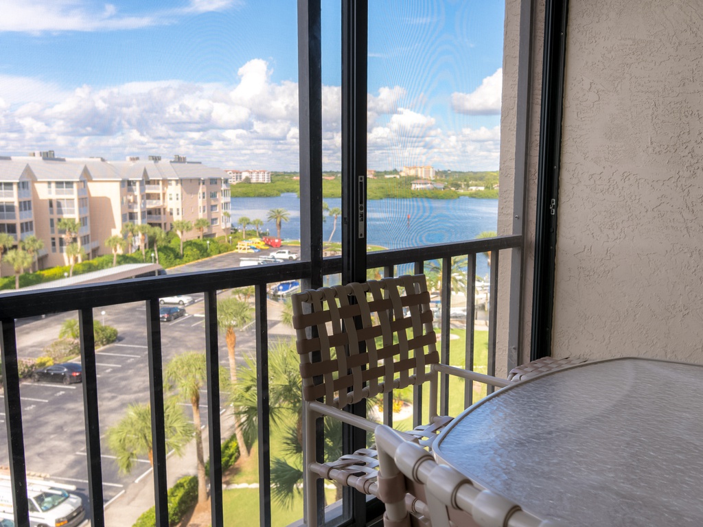 Screened-in Balcony