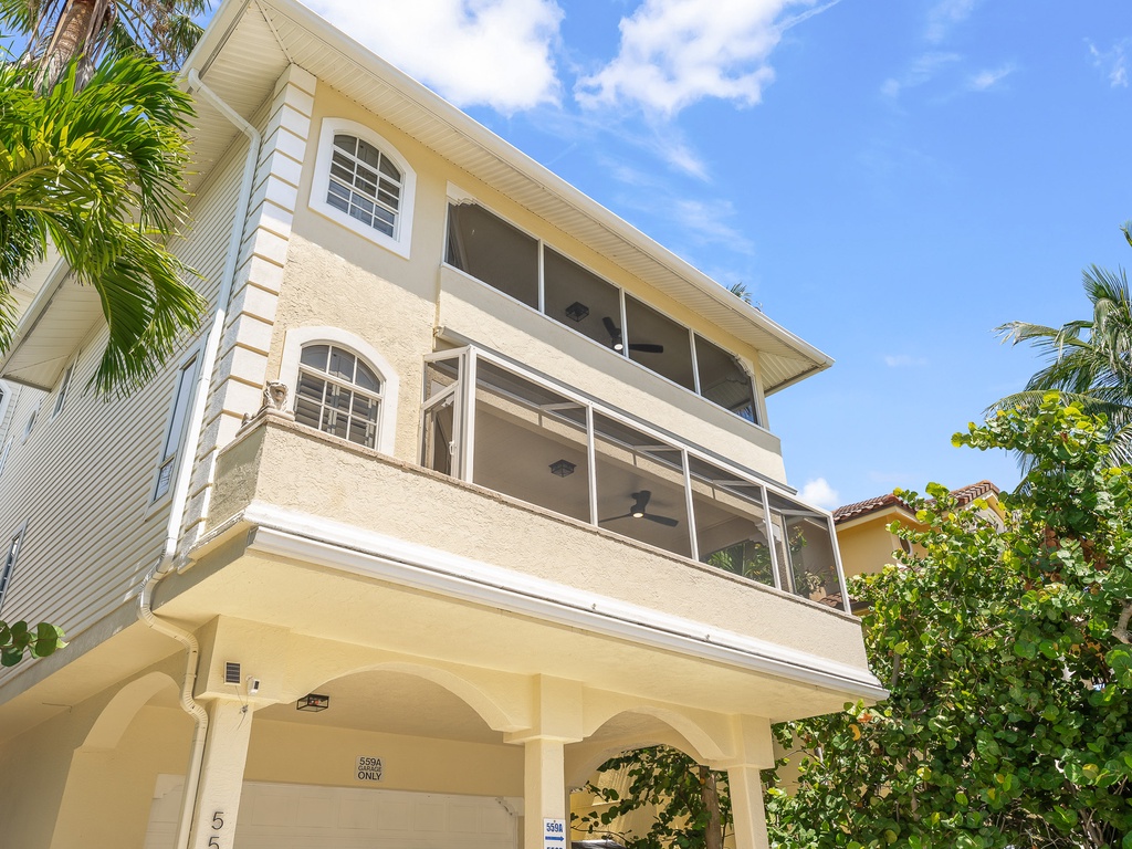 Island Sun by Siesta Key Luxury Rental Properties