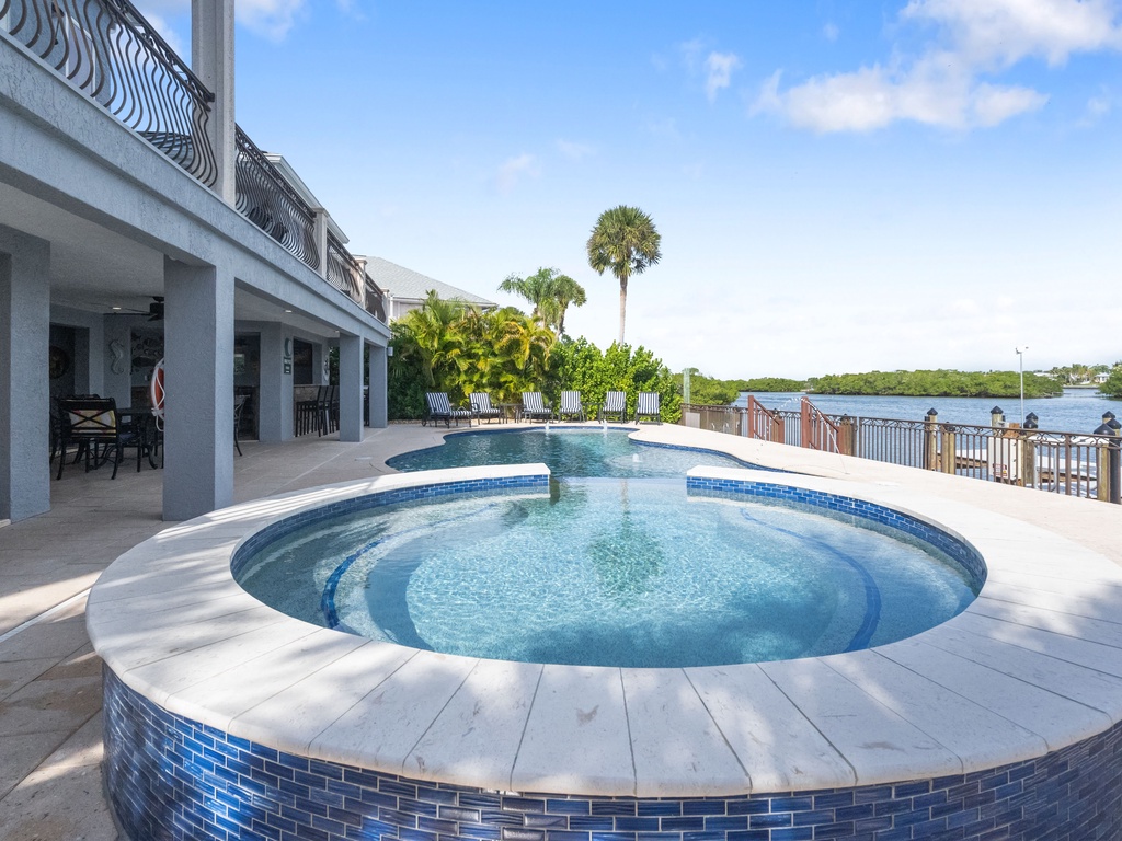 Private Pool and Spa