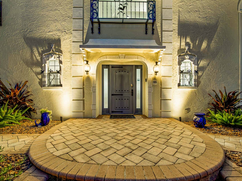 Front Entrance - Casa Siesta by Siesta Key Luxury Rental Properties