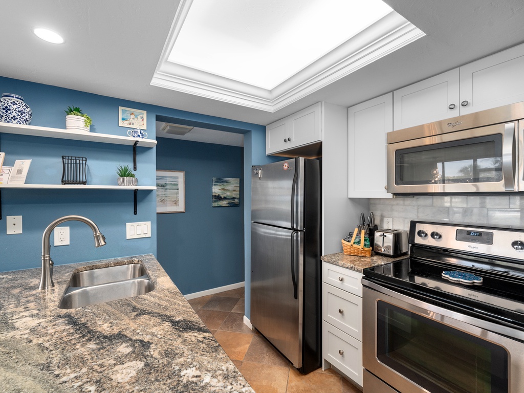 Midnight Cove II 611F