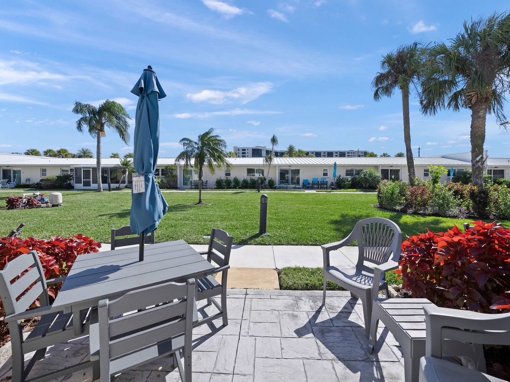 Step onto your private patio where tropical breezes sway palm trees as you dine al fresco surrounded by lush gardens.