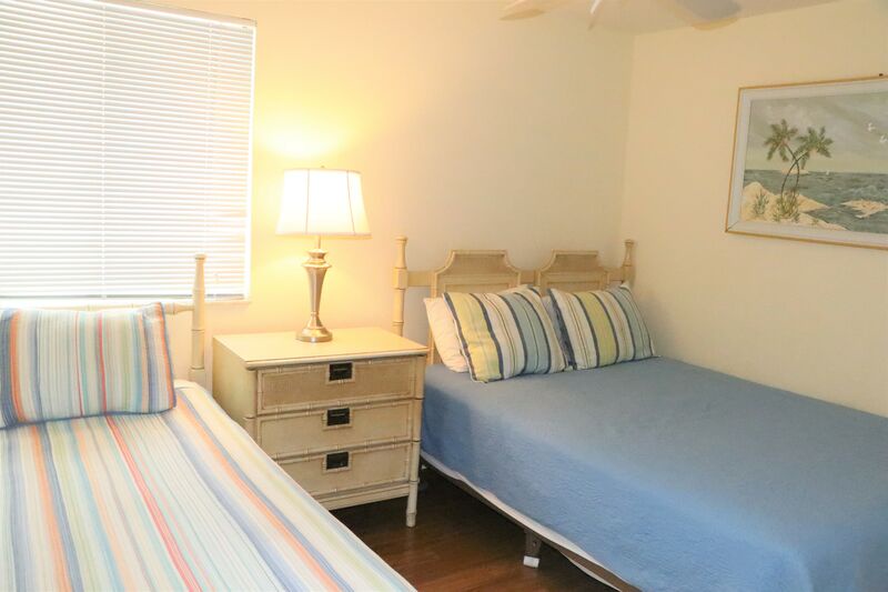 Second Bedroom, One queen bed and one twin bed