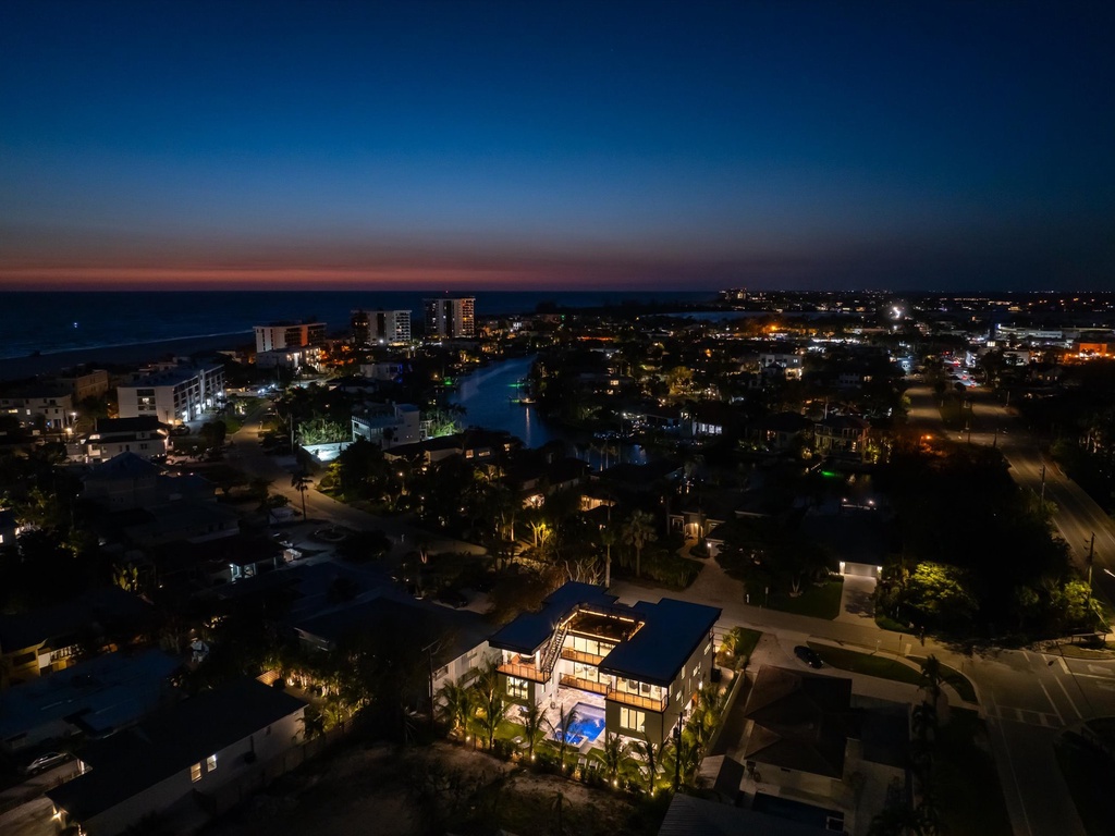 Lido Luxe Estate by Lido Key Vacations