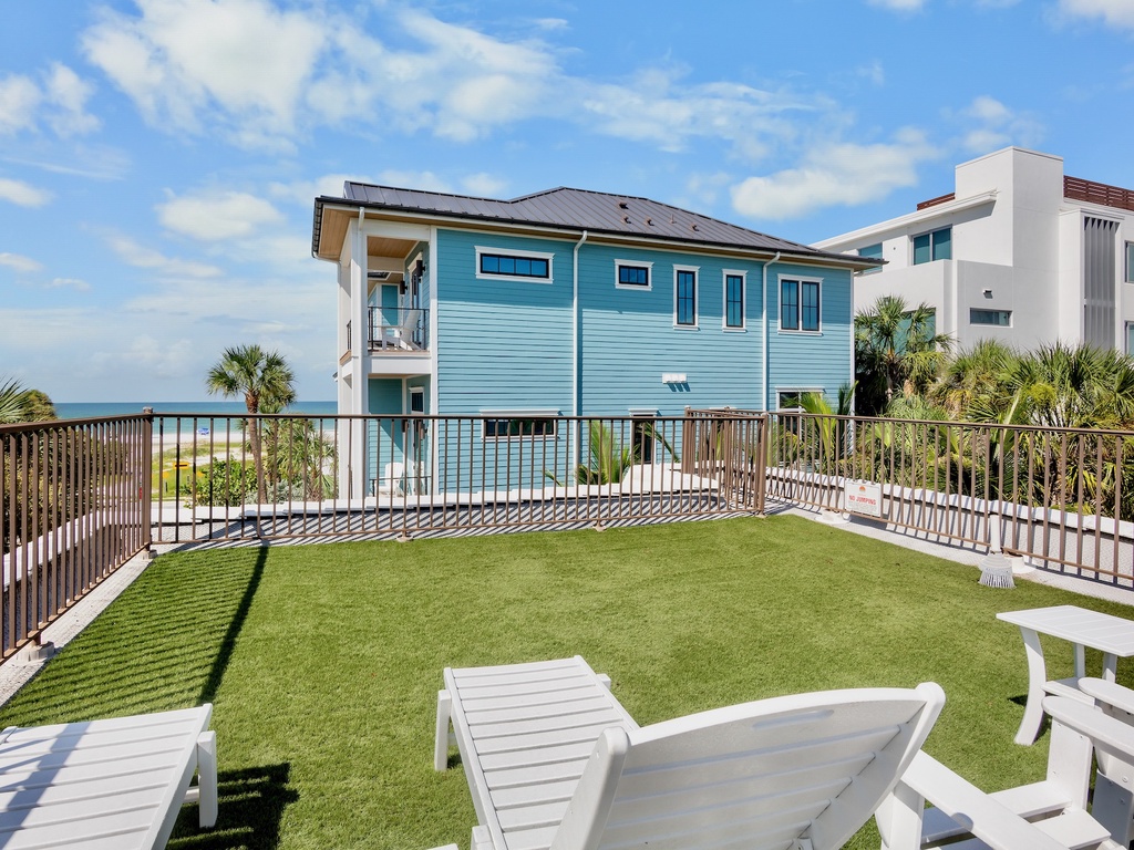 Rooftop Deck
