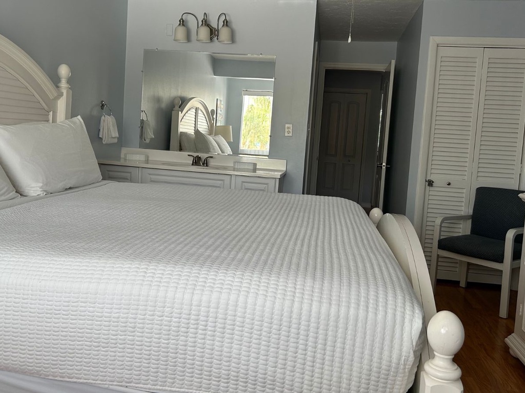 Primary Bedroom, King bed