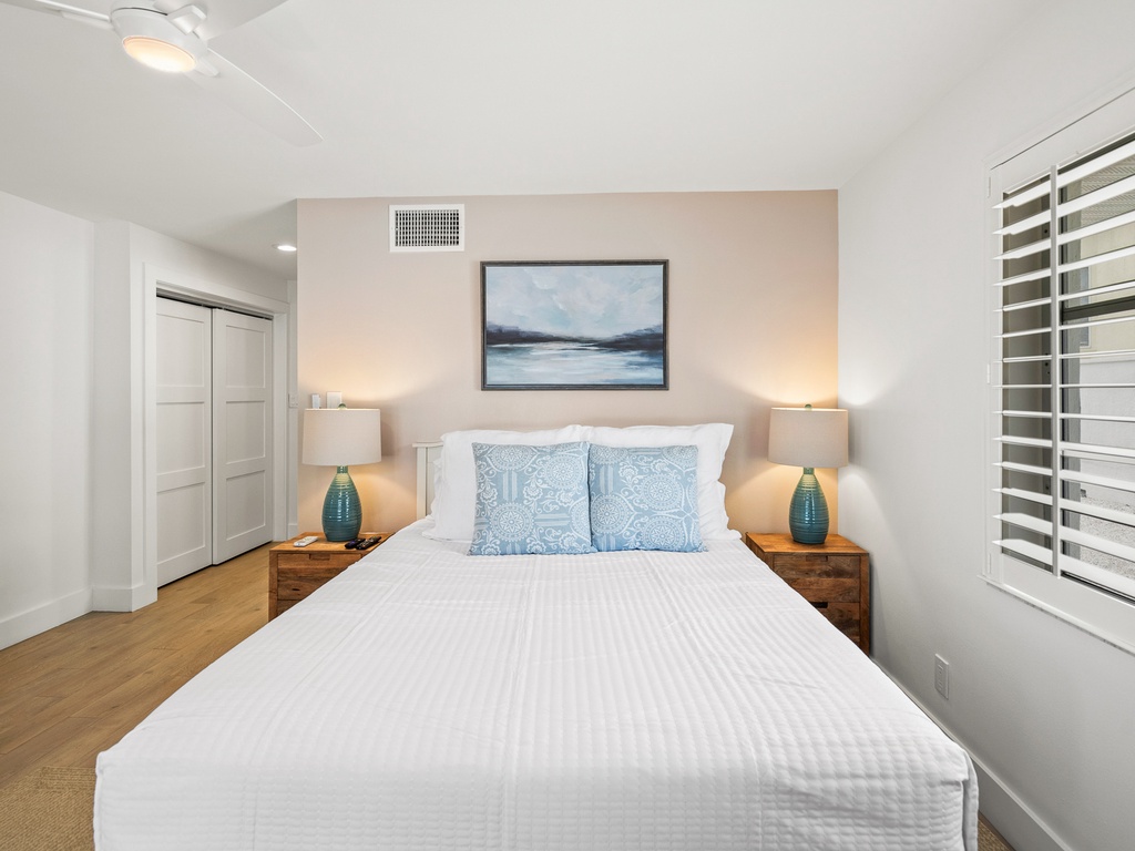 Third Bedroom - Queen