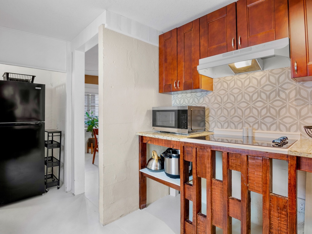 Guest House, Kitchen