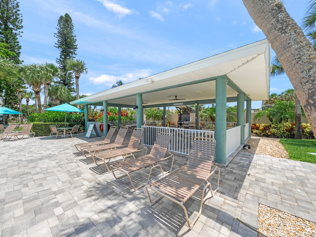 Our House at the Beach, Lounge Chairs