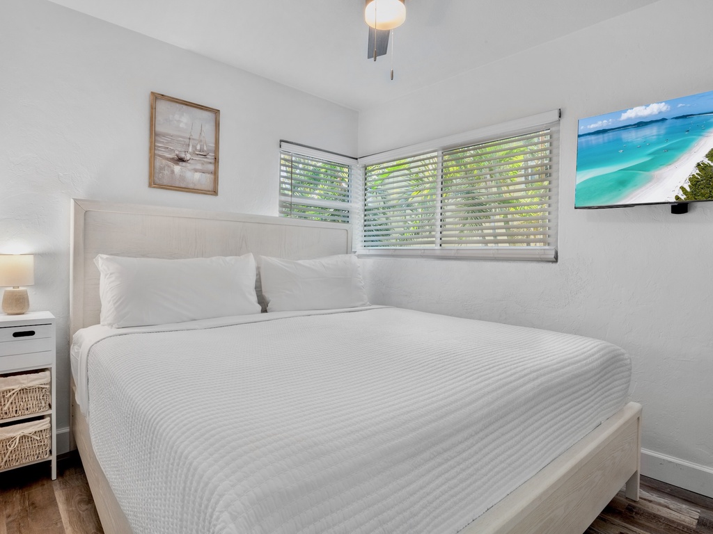 Primary Bedroom, King bed
